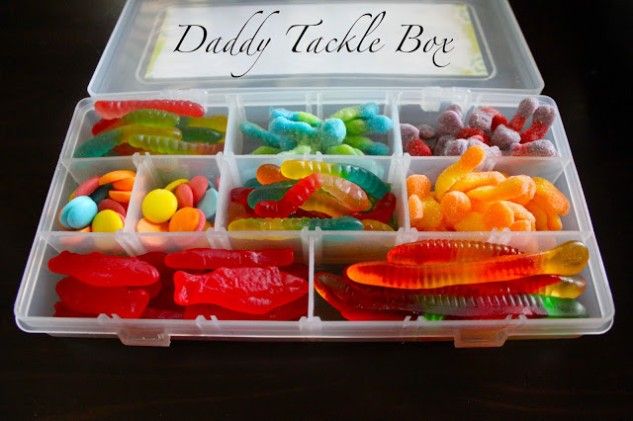 https://www.craftionary.net/wp-content/uploads/2016/05/tacklebox-edible-fathers-day.jpg